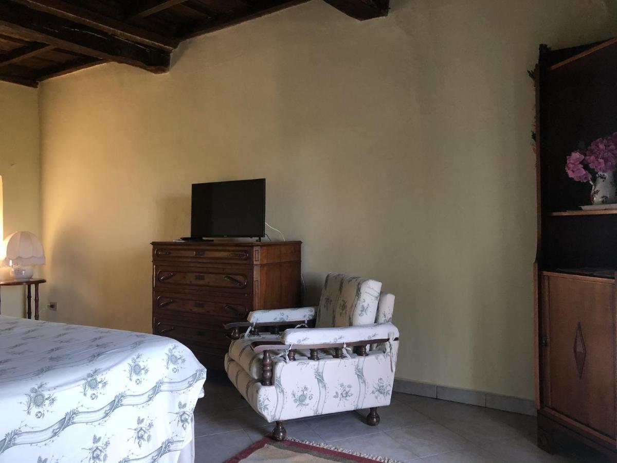 La Casa Di Pietro Hotel Cerrione ภายนอก รูปภาพ