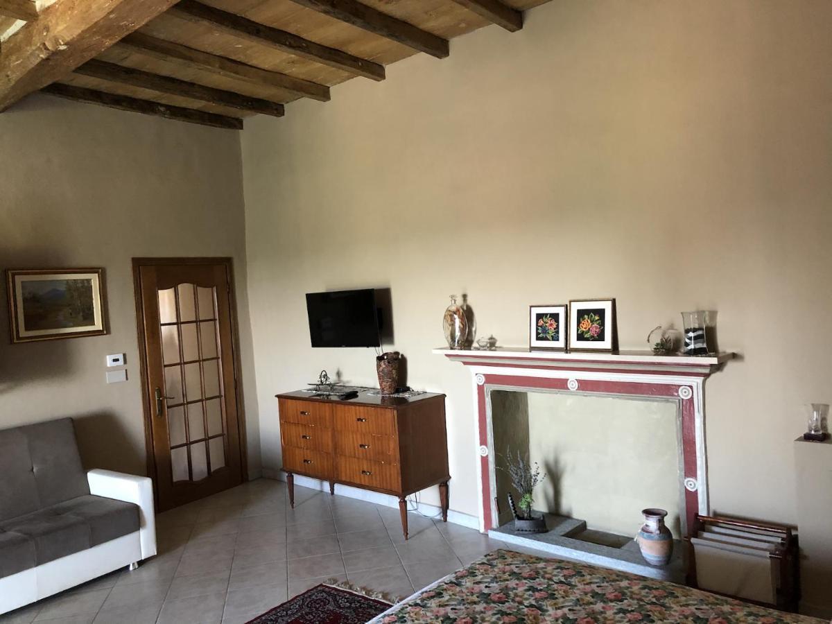 La Casa Di Pietro Hotel Cerrione ภายนอก รูปภาพ