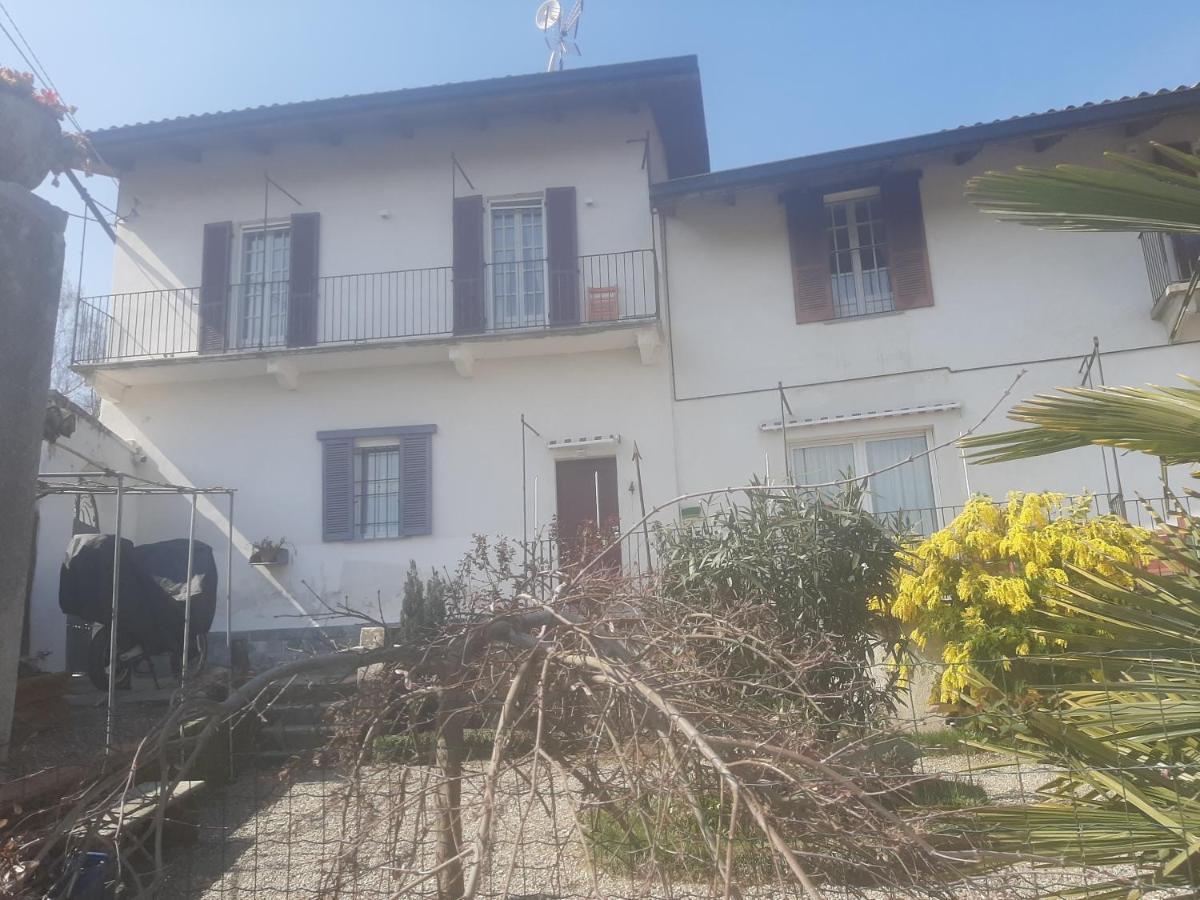 La Casa Di Pietro Hotel Cerrione ภายนอก รูปภาพ