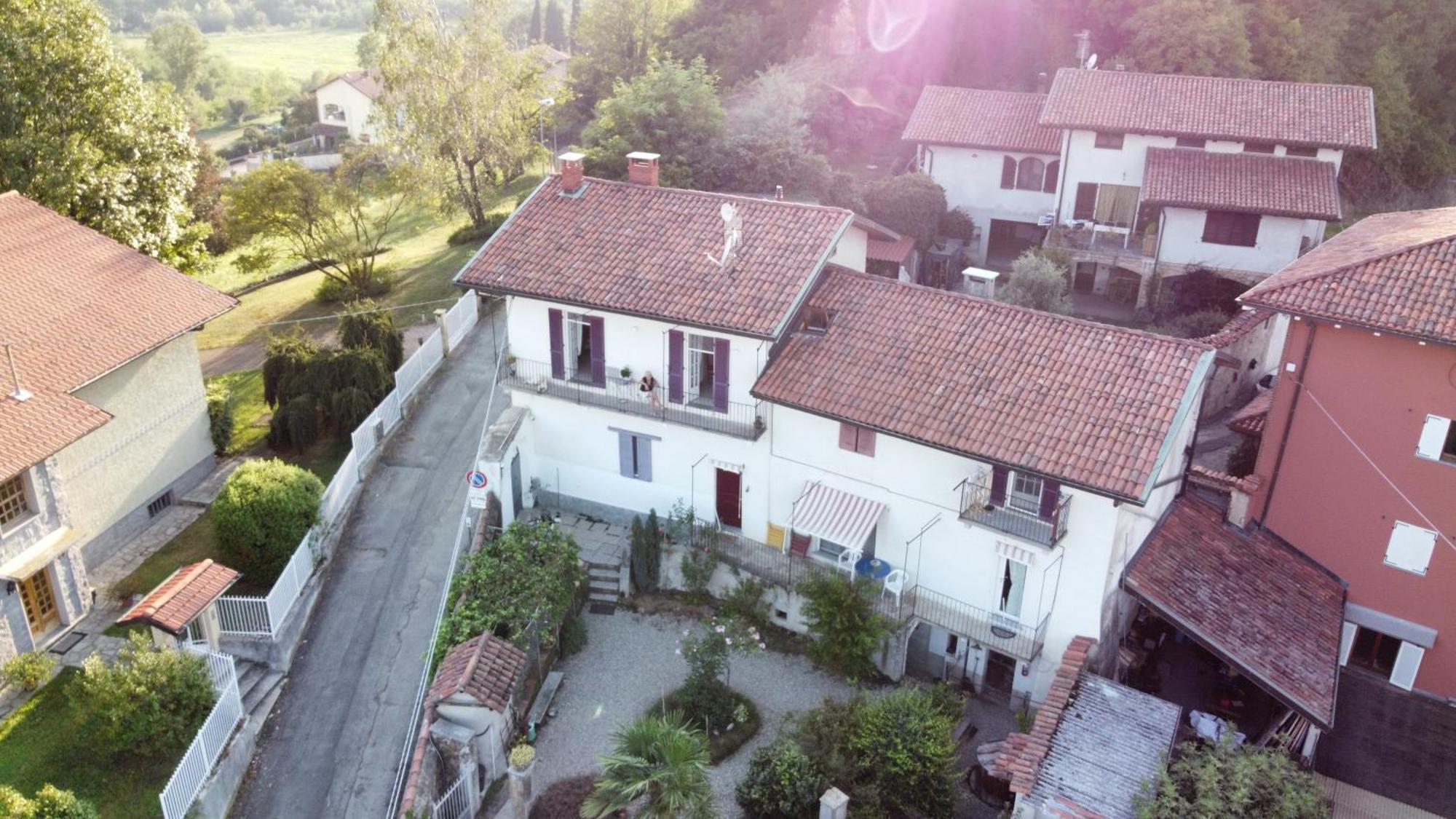 La Casa Di Pietro Hotel Cerrione ภายนอก รูปภาพ